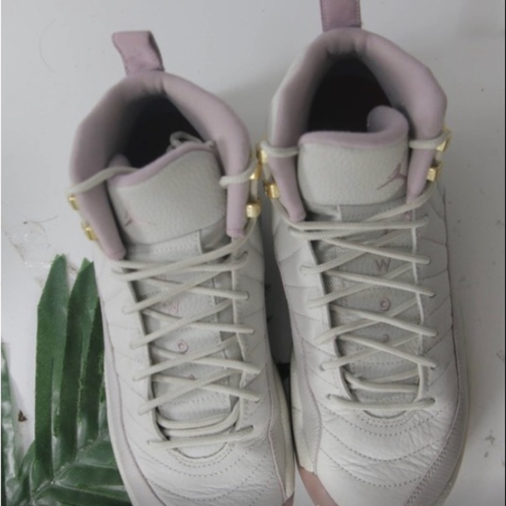 Nike Air Jordan 12 Plum fog size 8youth/9.5womens
